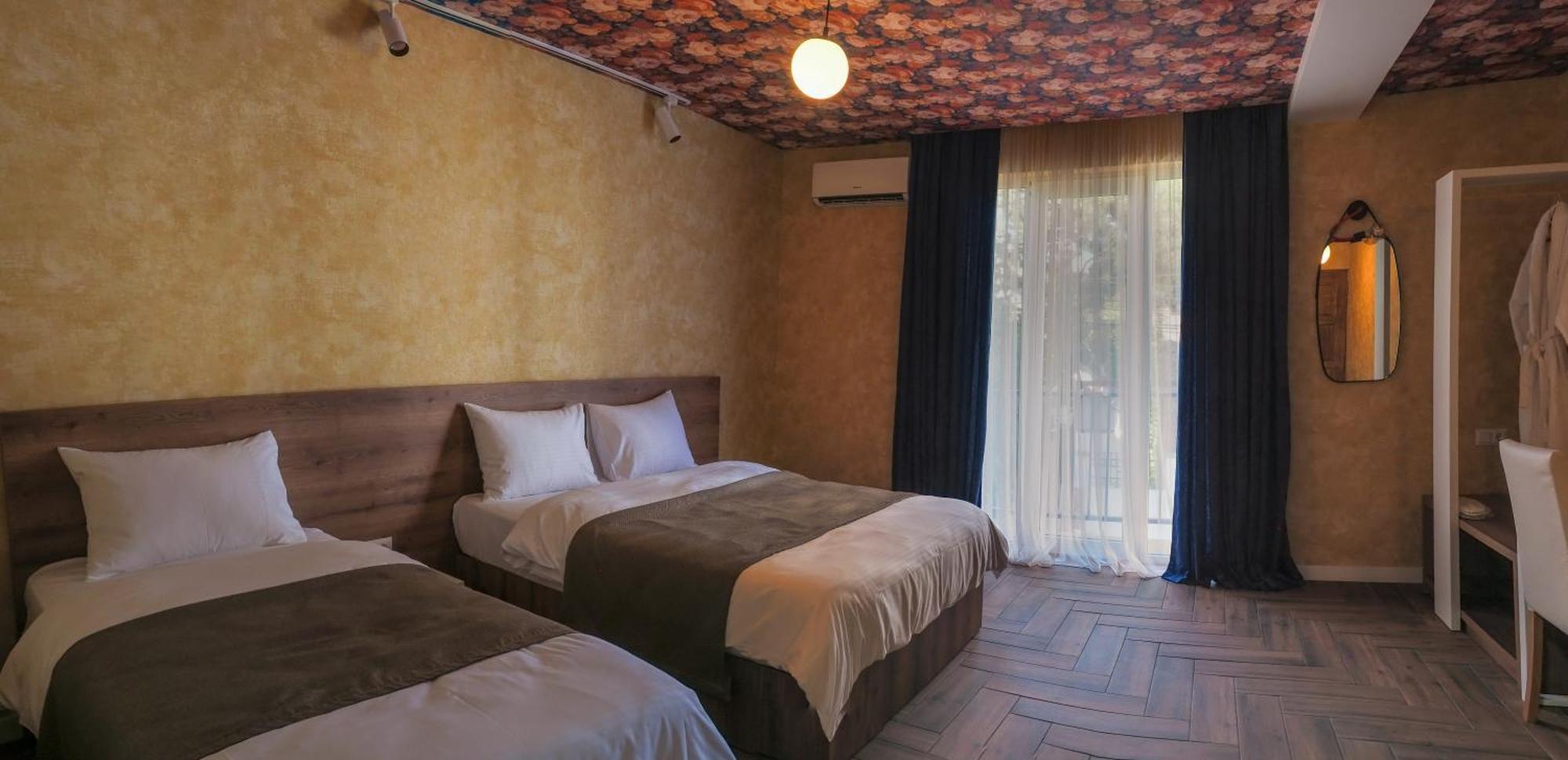 Hotel Hills In Old Tbilisi Eksteriør billede