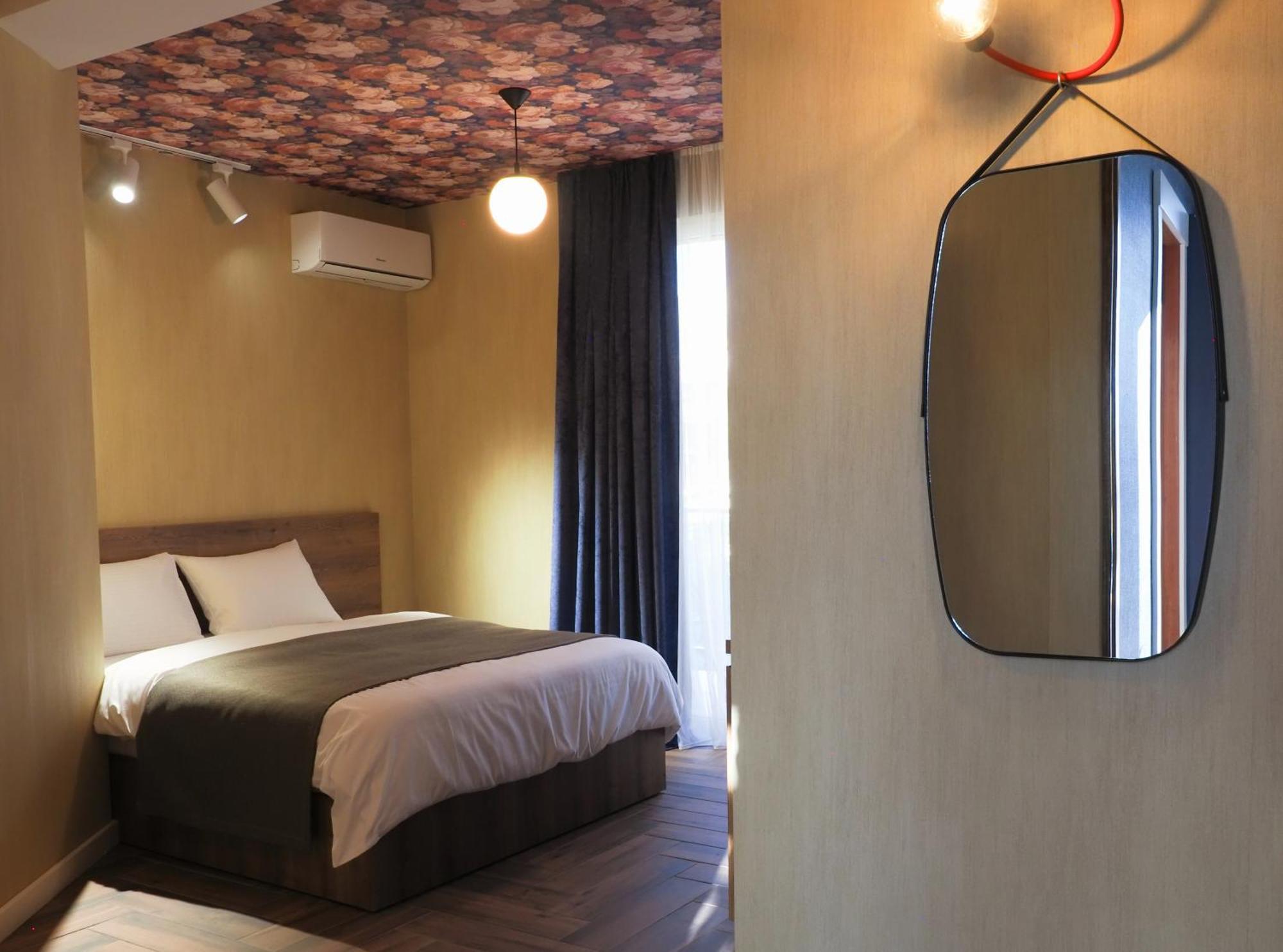 Hotel Hills In Old Tbilisi Eksteriør billede