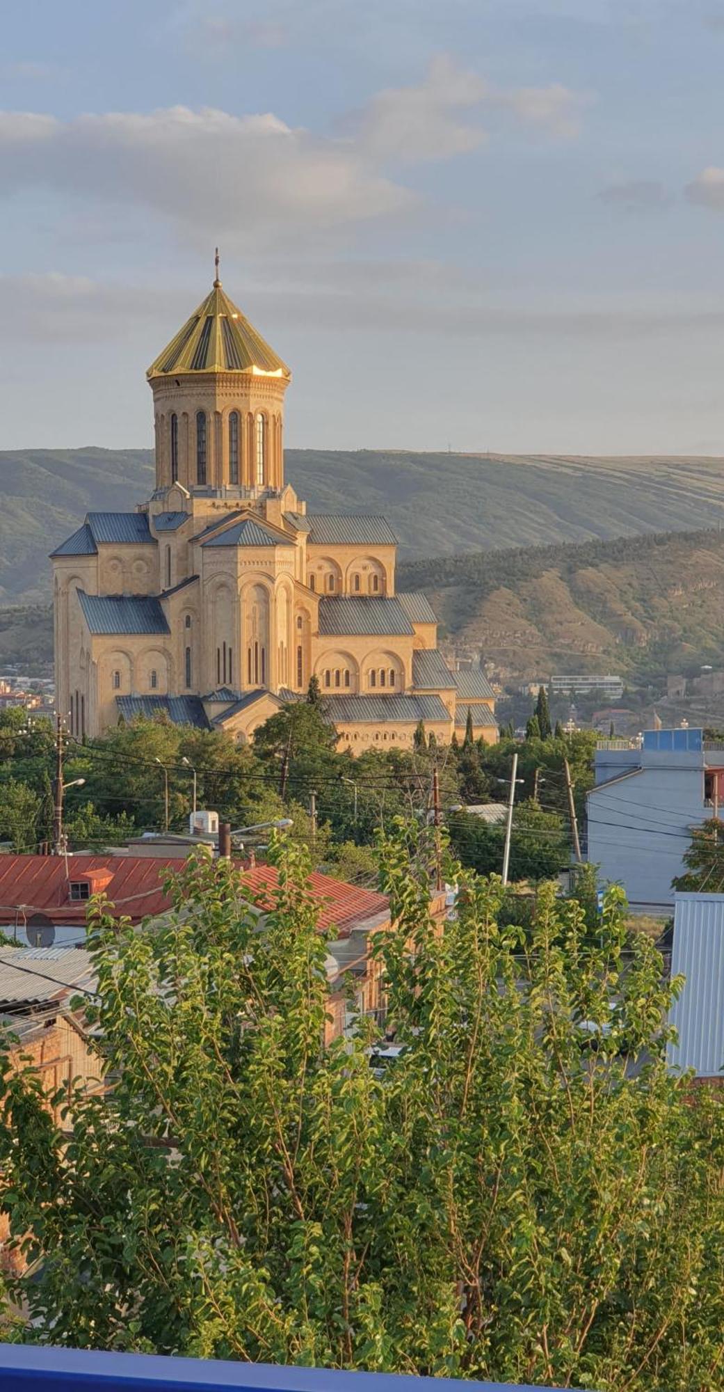 Hotel Hills In Old Tbilisi Eksteriør billede